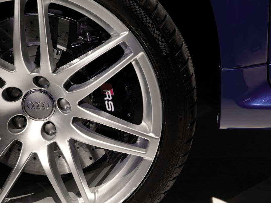 Колеса Audi RS4 Sedan (B7, 8E) 2005 года  (фото 43 из 48)